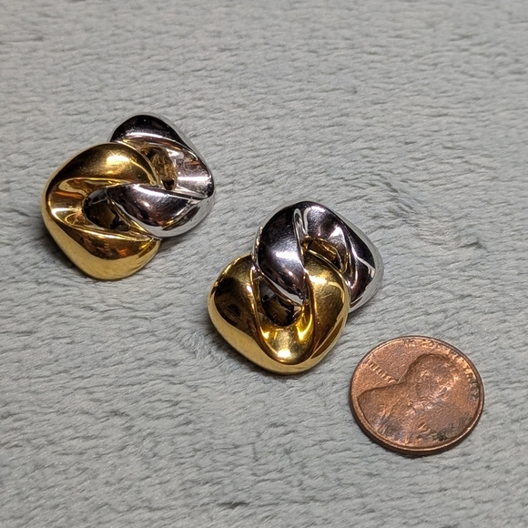 Vintage Gold & Silvertone Twisted Clip Earrings - Picture 6 of 7